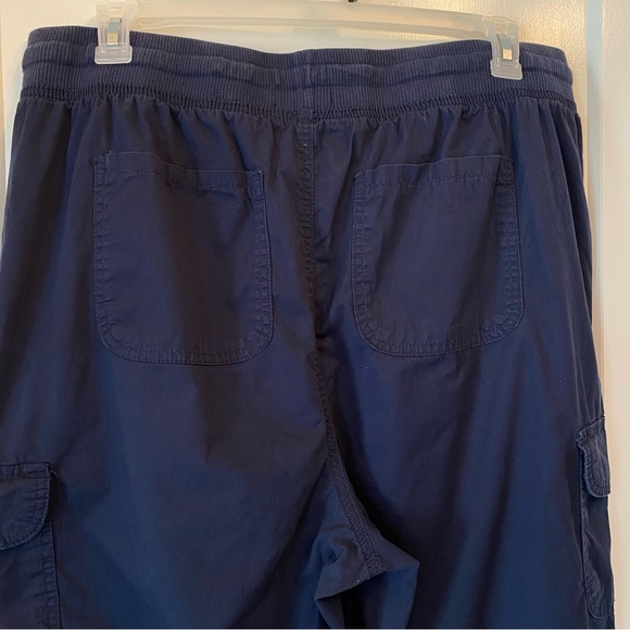 Woman Within plus size 18W Dark Blue Cargo Roll Tab pull on Capri's Pants - Picture 5 of 6
